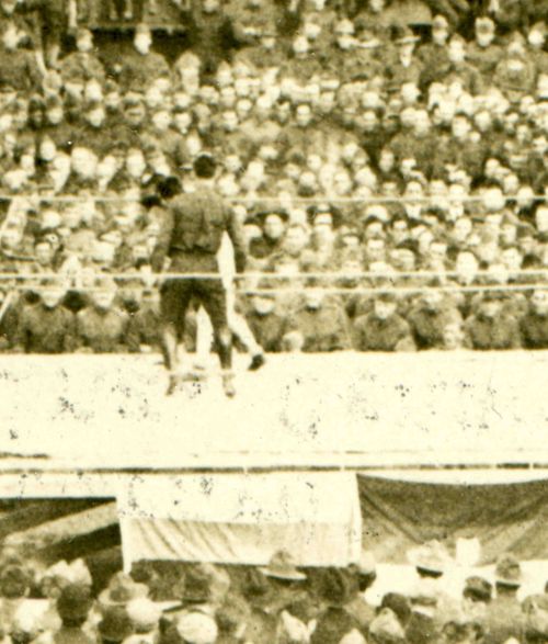 000-ebay--Nov6 boxing crowdXYZ002