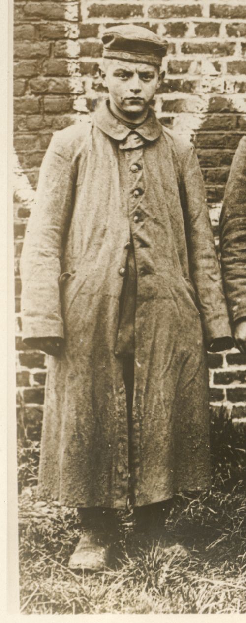 + blog 10.24 boy left