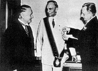 Ford Henry Ford receives nazi medal 