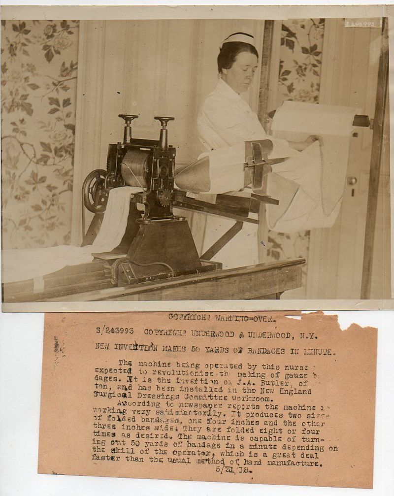 WWI--e--women-bandage maker671
