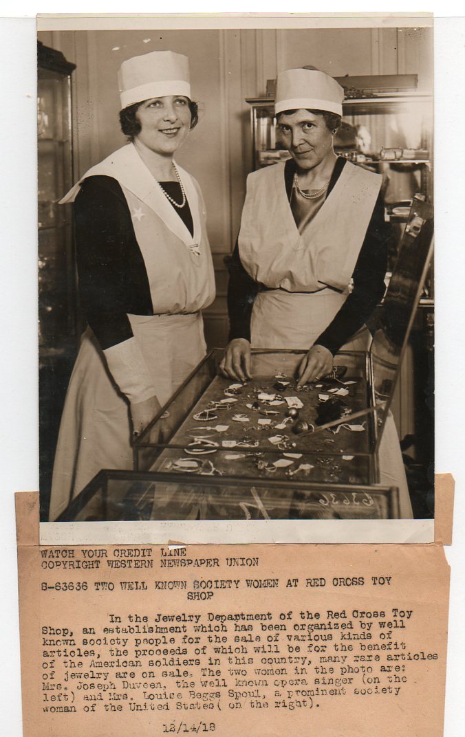 WWI--e--women-coy thrift sellers675