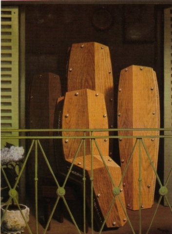 Magritte balcony