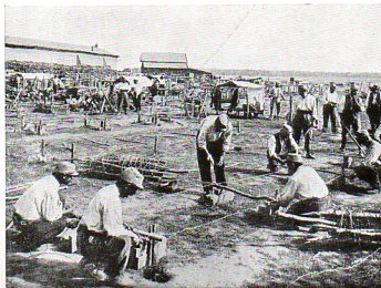 WWI--e--barbed wire making649