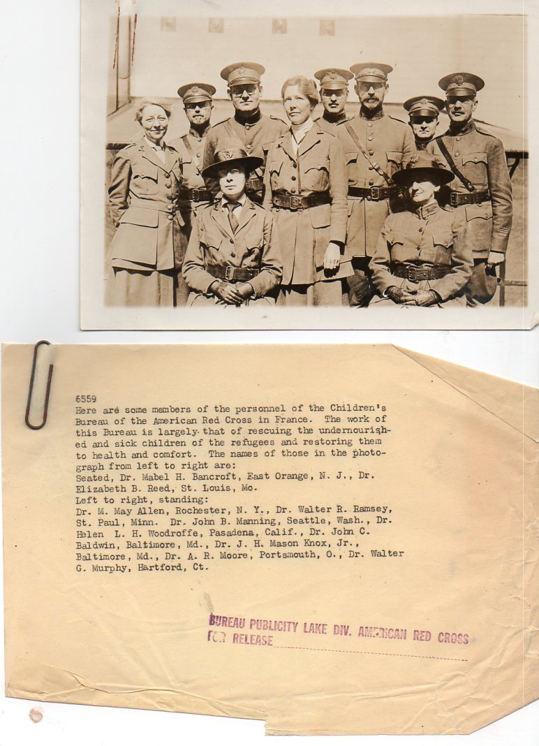 WWI--e--women red cross france691