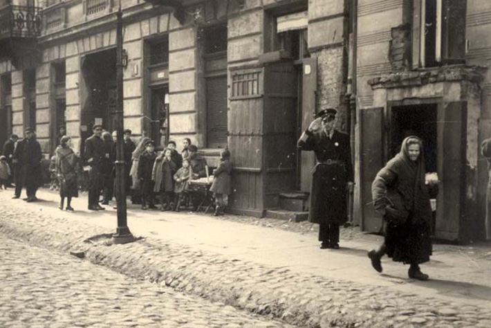 Warsaw ghetto jewish policeman
