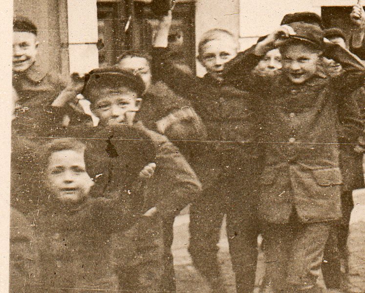 WWI children's parade176