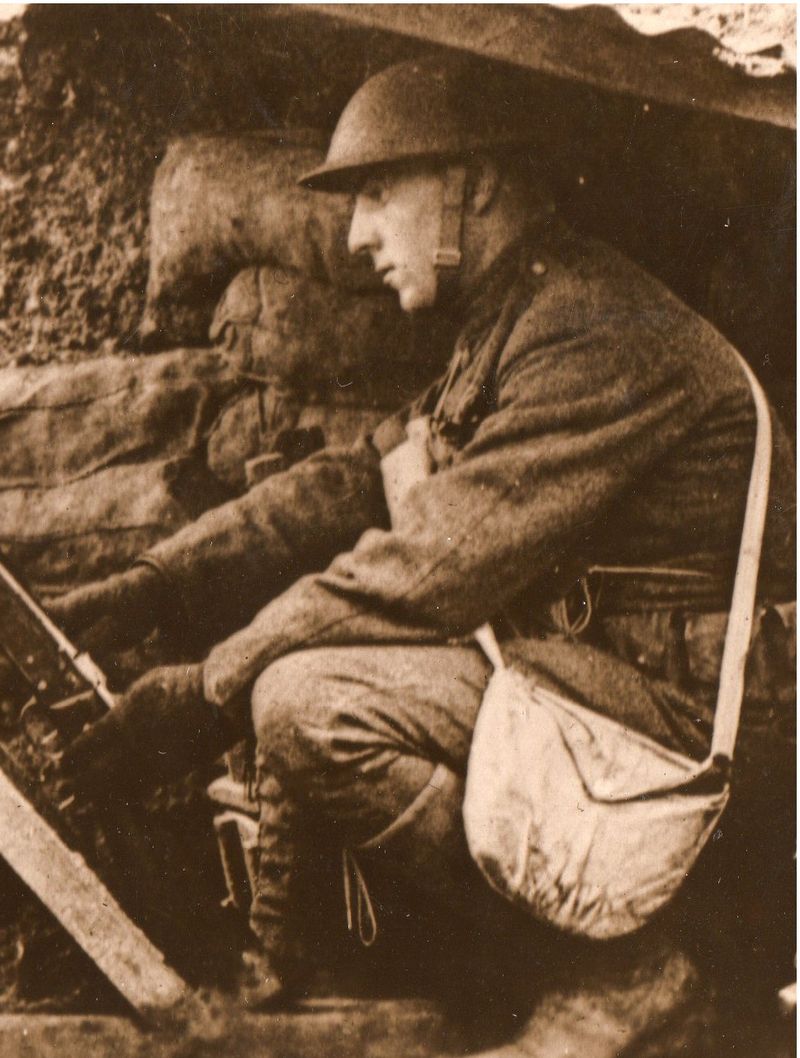 World War I photos--Cold in trench307