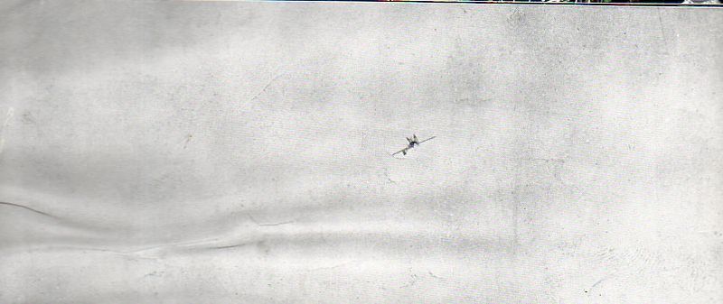 Aeroplane upside down624