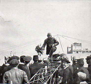 Aeroplane upside down623