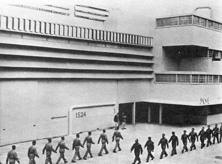 A nous la liberte892