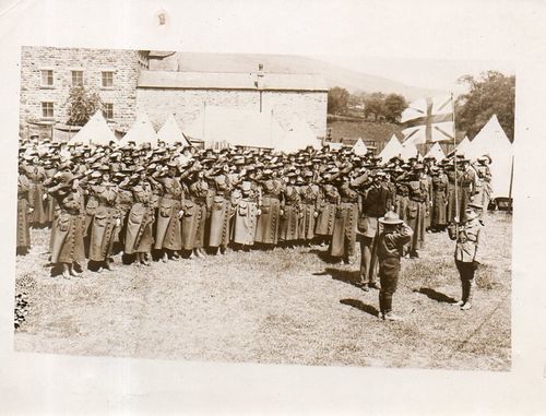 WWI Photo WOmen saluting173