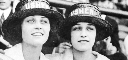 POSTER Usherettes detail