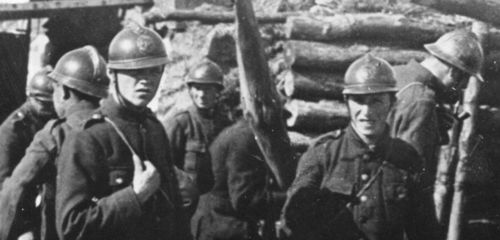 WWI Photos dig tench red cross607