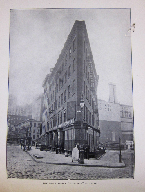 Daily People Flat Iron