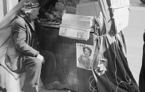 Newsstand--LC--Gateway