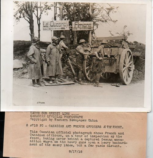 WWI Photo Canadian French under fire380