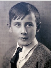 Scientist childhood pics dyson Scientist childhood pics dyson