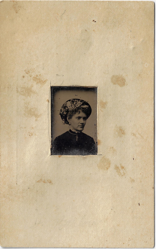 Photo tiny matted detail_0001